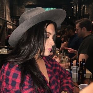 Meet your Posher, Jen